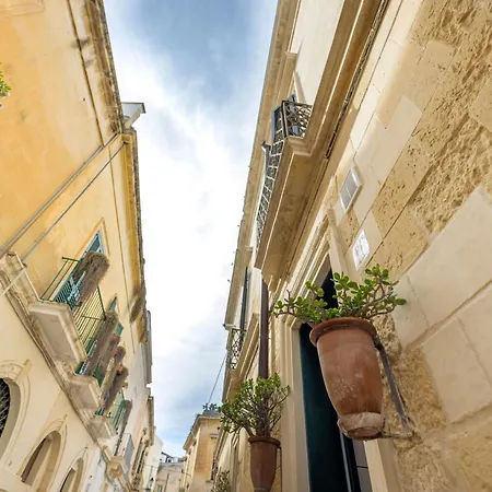 Acquaviva & * Lecce
